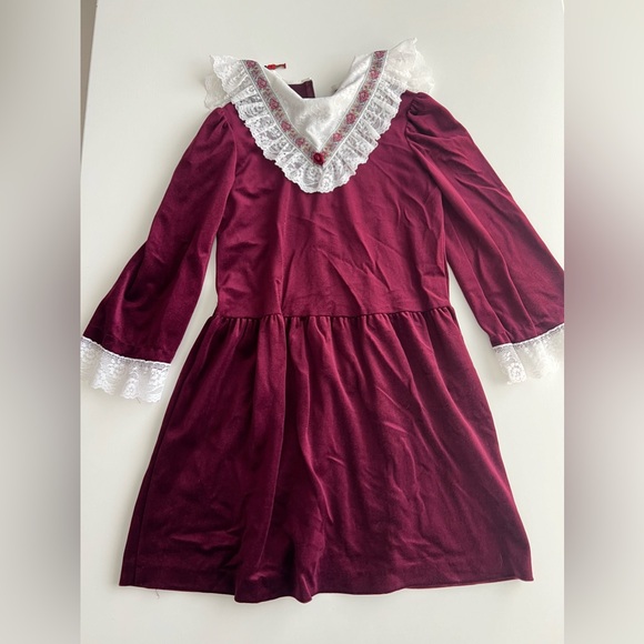 Pretty As A Picture Girls Velvet Smocked Dress Lace Tapestry Vintage Wine - Picture 1 of 2